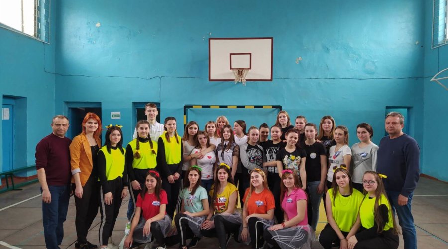 Конкурс «А ну-ка девушки».