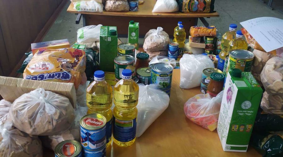 Выдача продуктовых наборов обучающимся